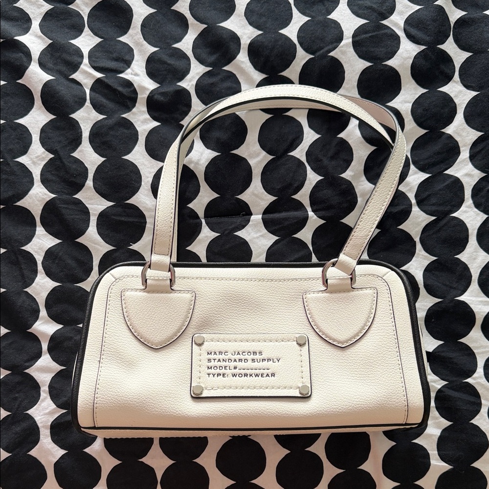 Marc Jacobs Cream and Black Shoulder Bag
